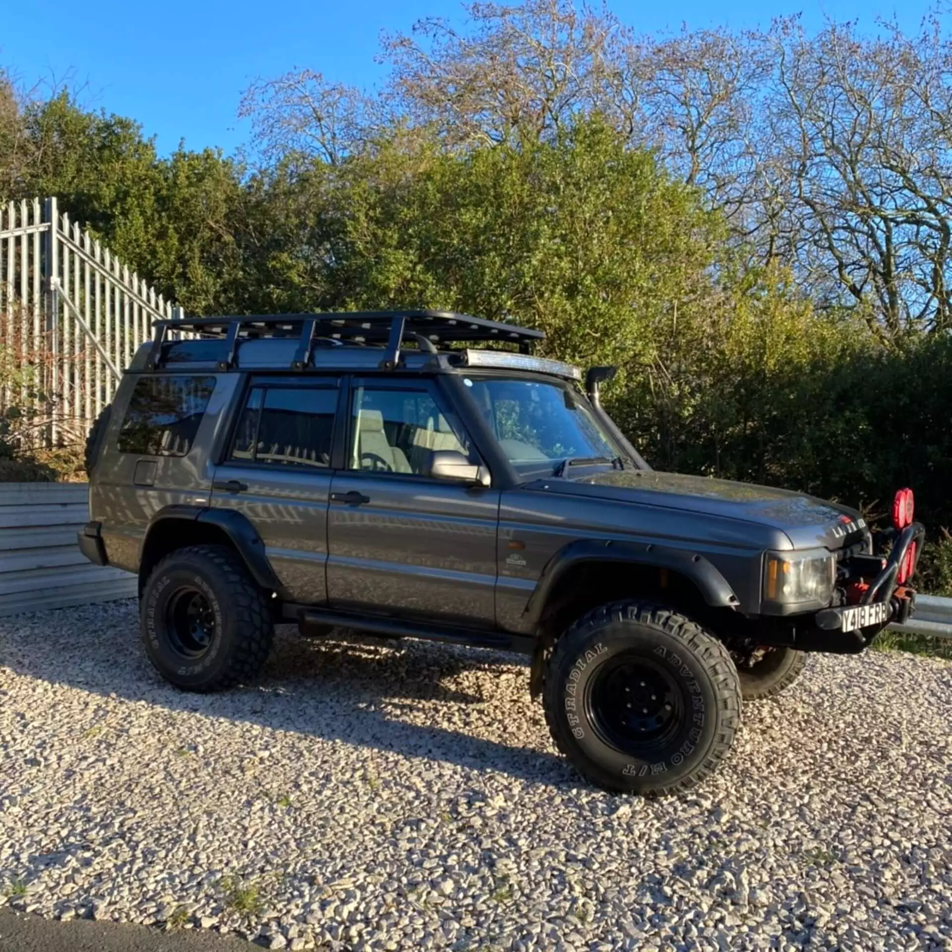 AluMod Low Profile 220cm x 125cm Roof Rack for the Land Rover Discovery 1 and 2