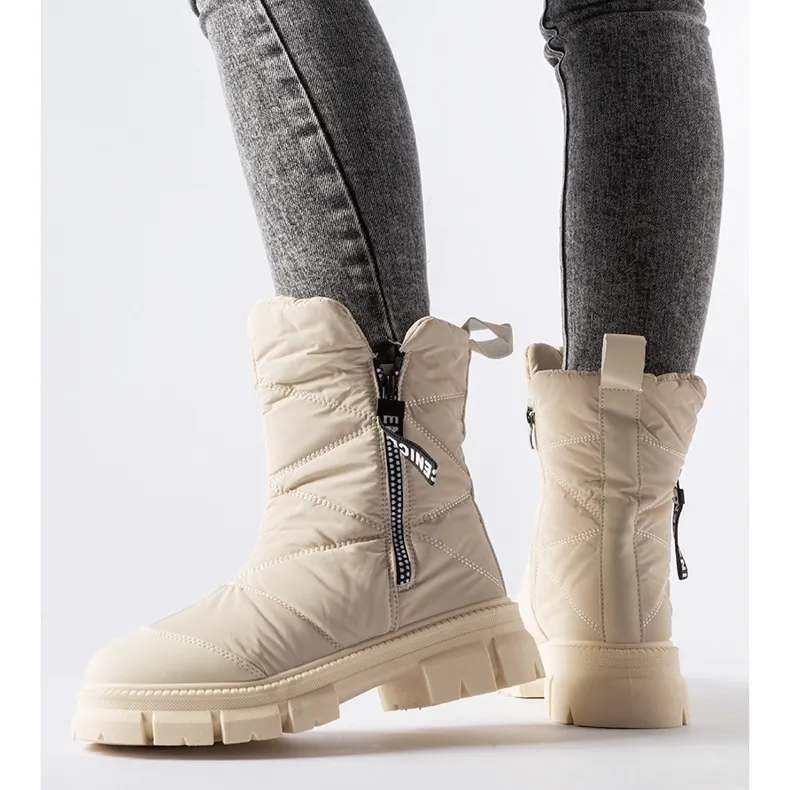 Beige insulated quilted Antonina snow boots