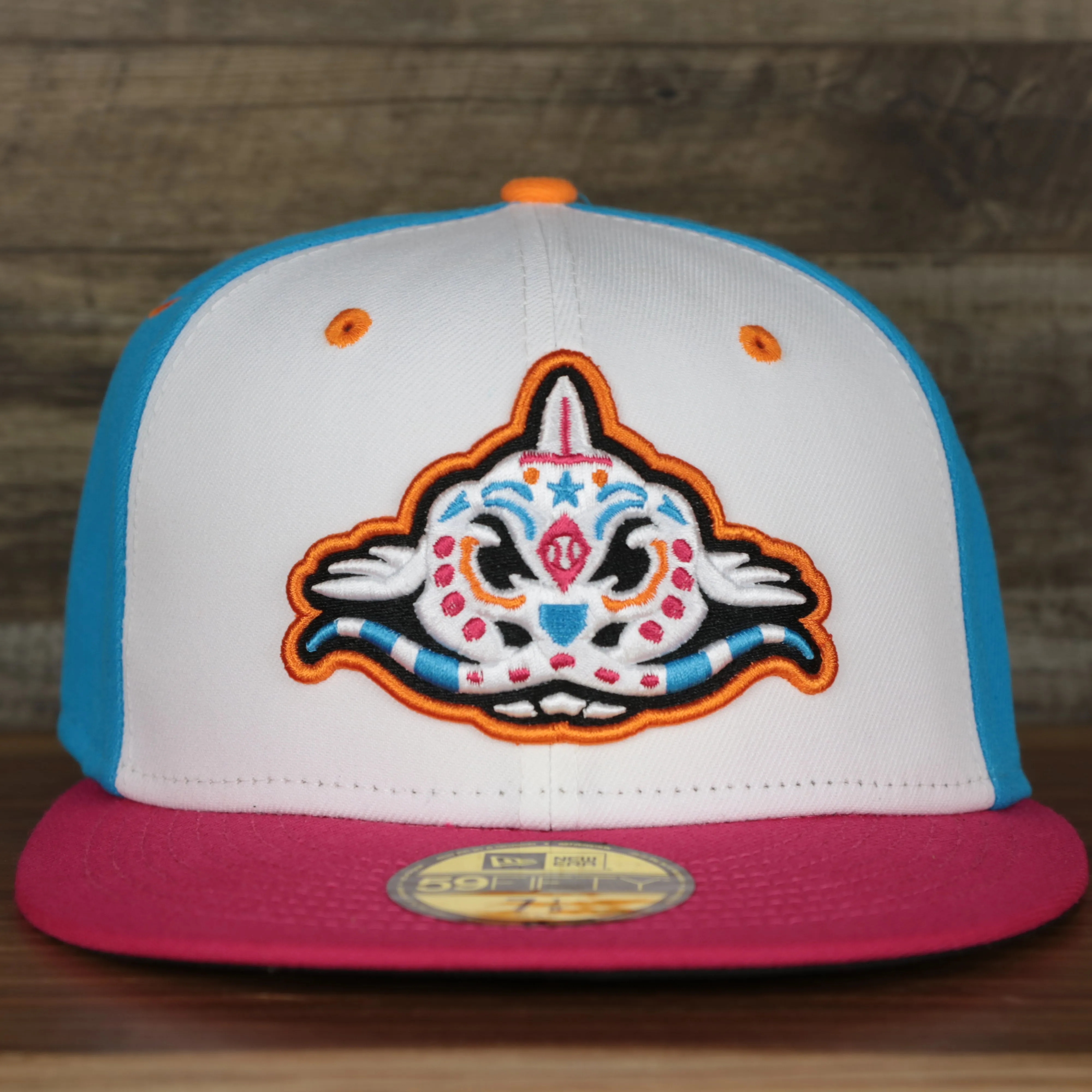 Carolina Mudcats 2022 Pescados de Carolina Copa de la Diversion On-Field Black Bottom 5950 Fitted Cap | White/Blue