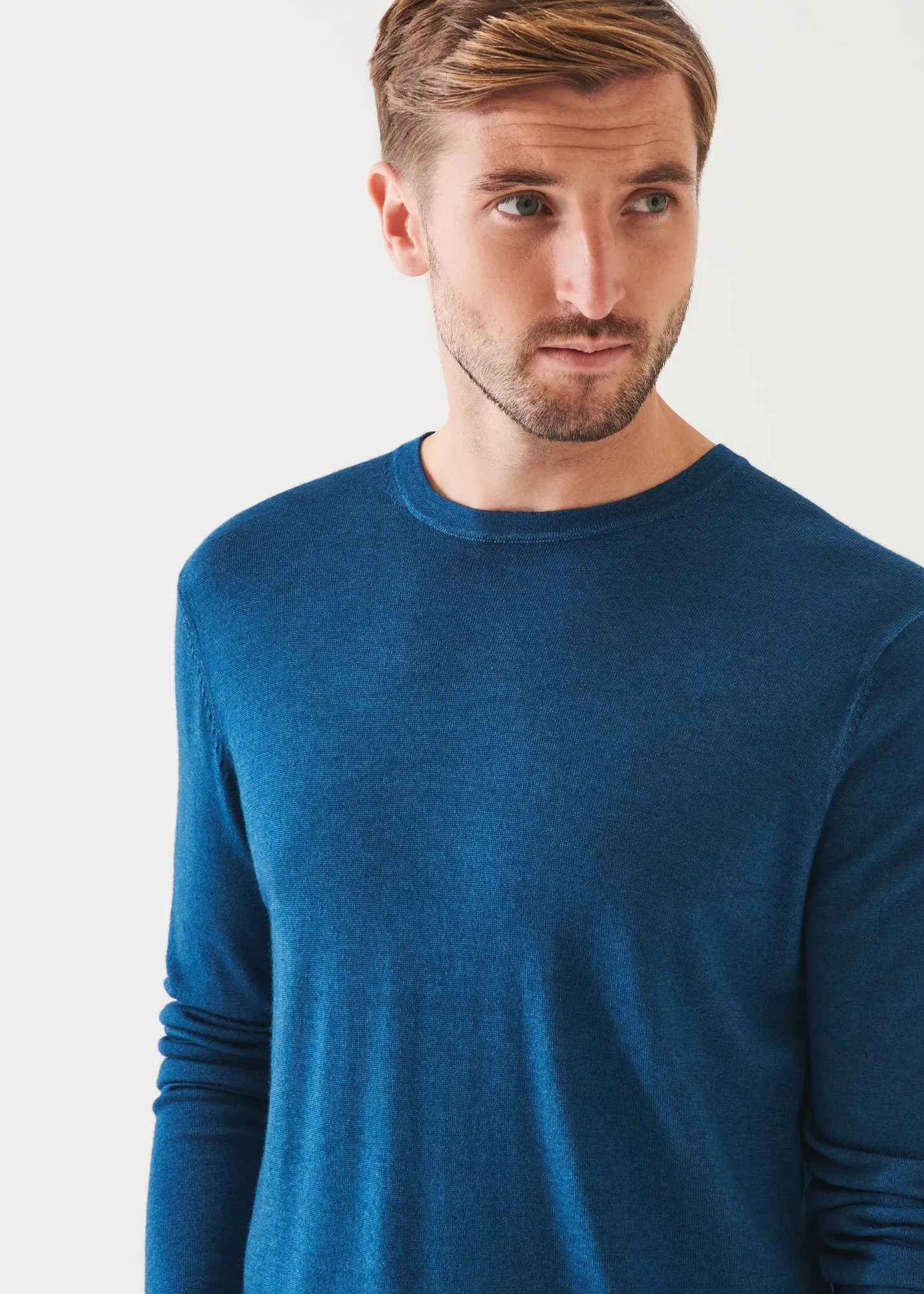 EXTRA-FINE MERINO VINTAGE WASH CREWNECK