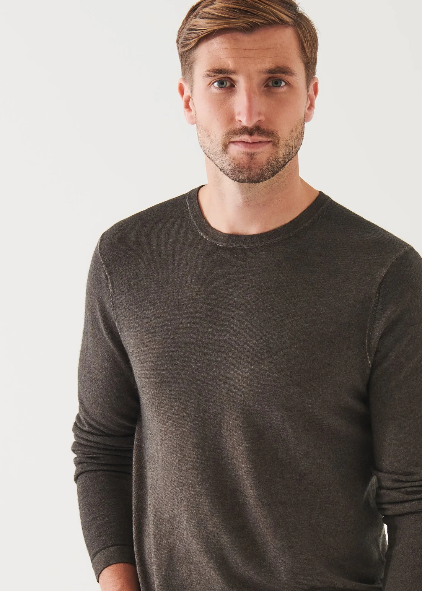 EXTRA-FINE MERINO VINTAGE WASH CREWNECK