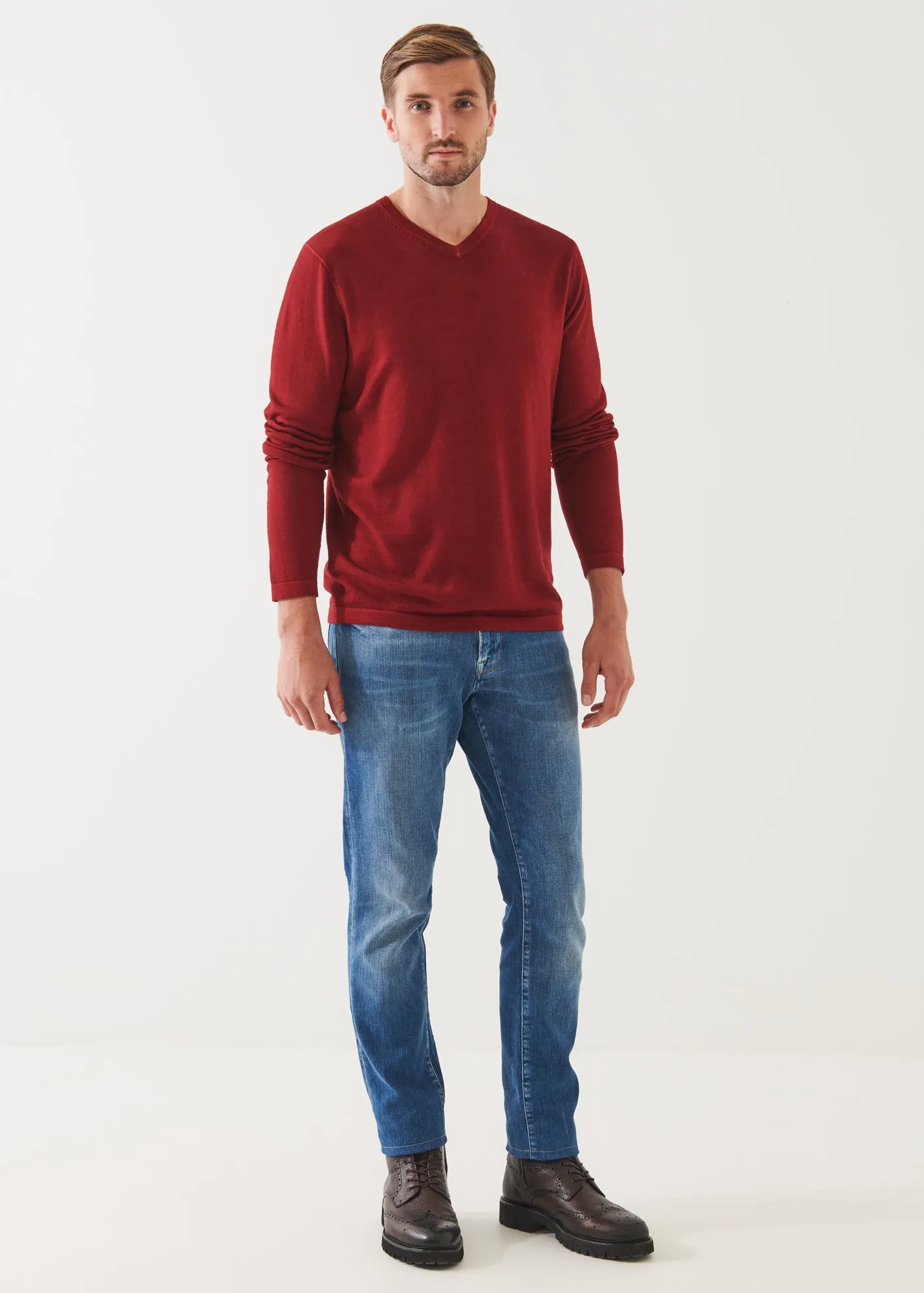 EXTRA-FINE MERINO VINTAGE WASH V-NECK