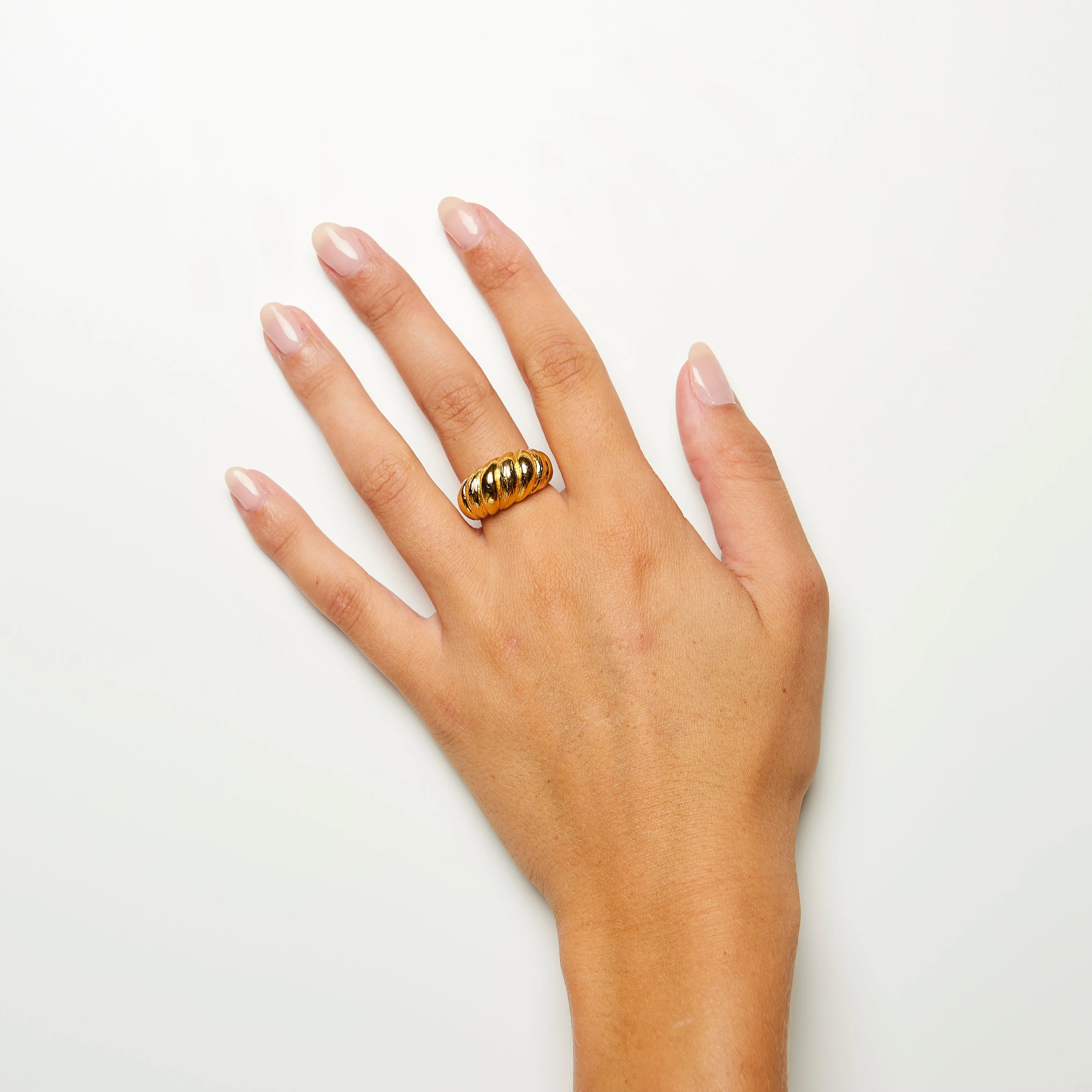 Latitia Ring in Gold