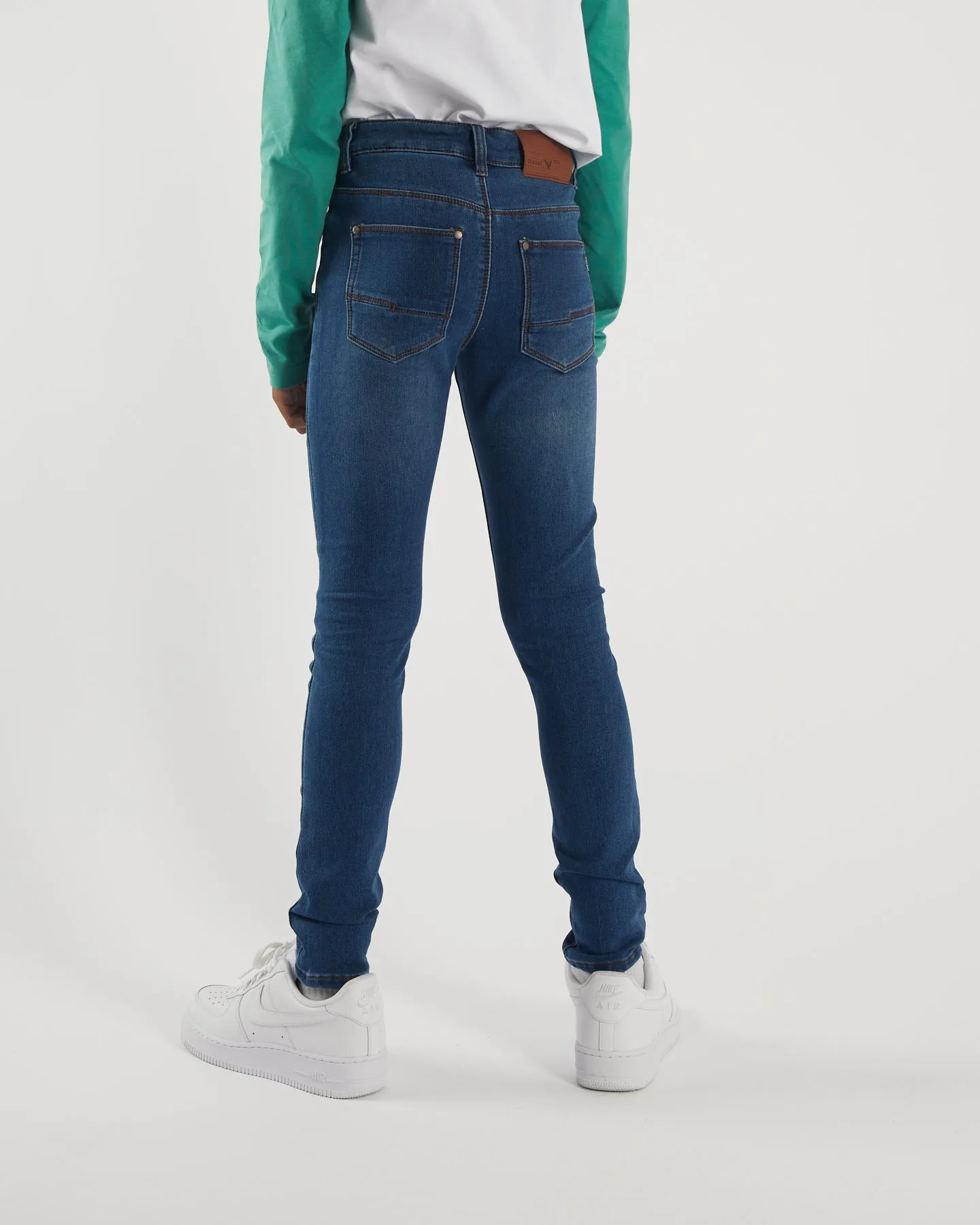 Osmand Skinny Knitted Jean Mid Wash