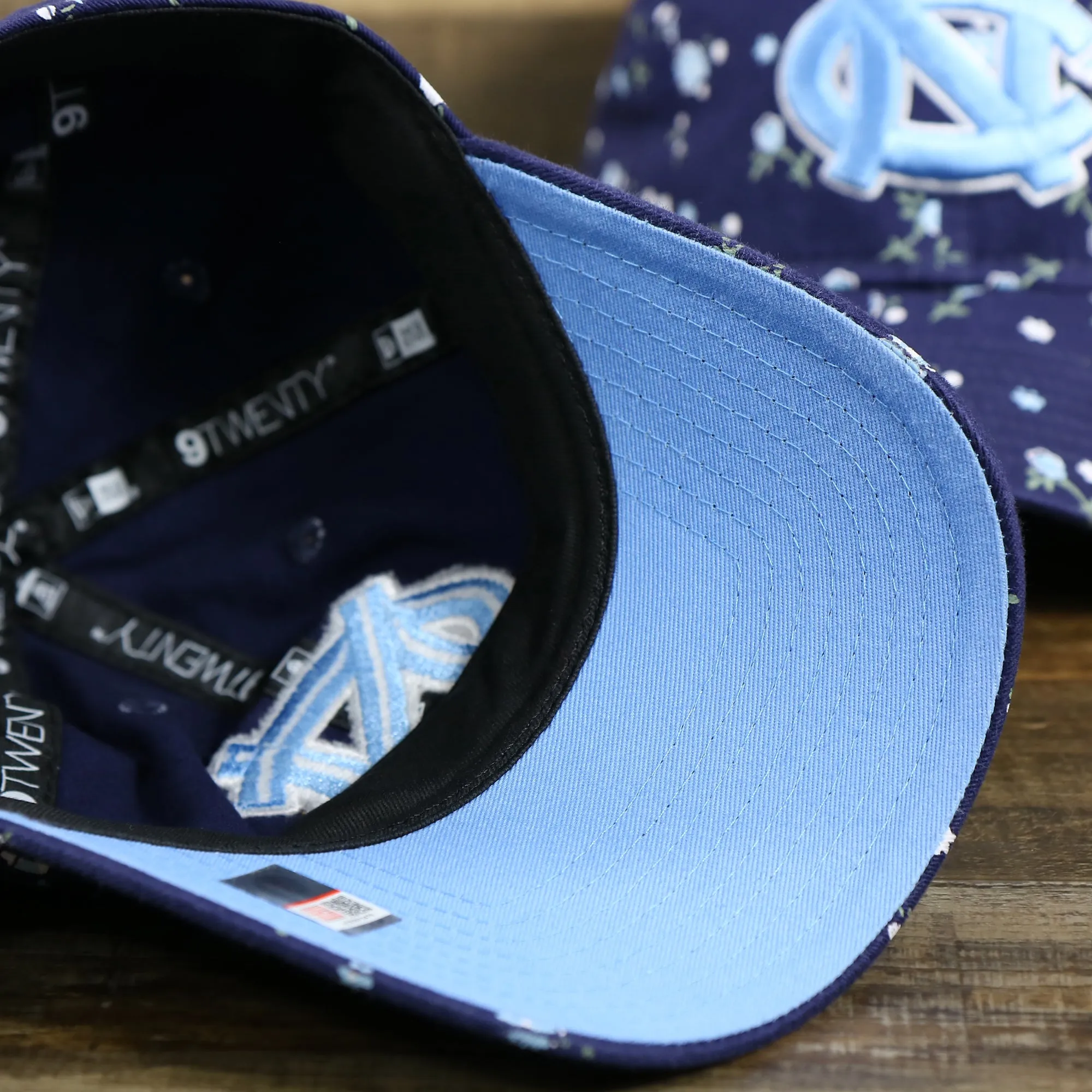 Women’s North Carolina Tar Heels All Over Micro Floral Print 9Twenty Dad hat | Navy Blue 9Twenty Hat